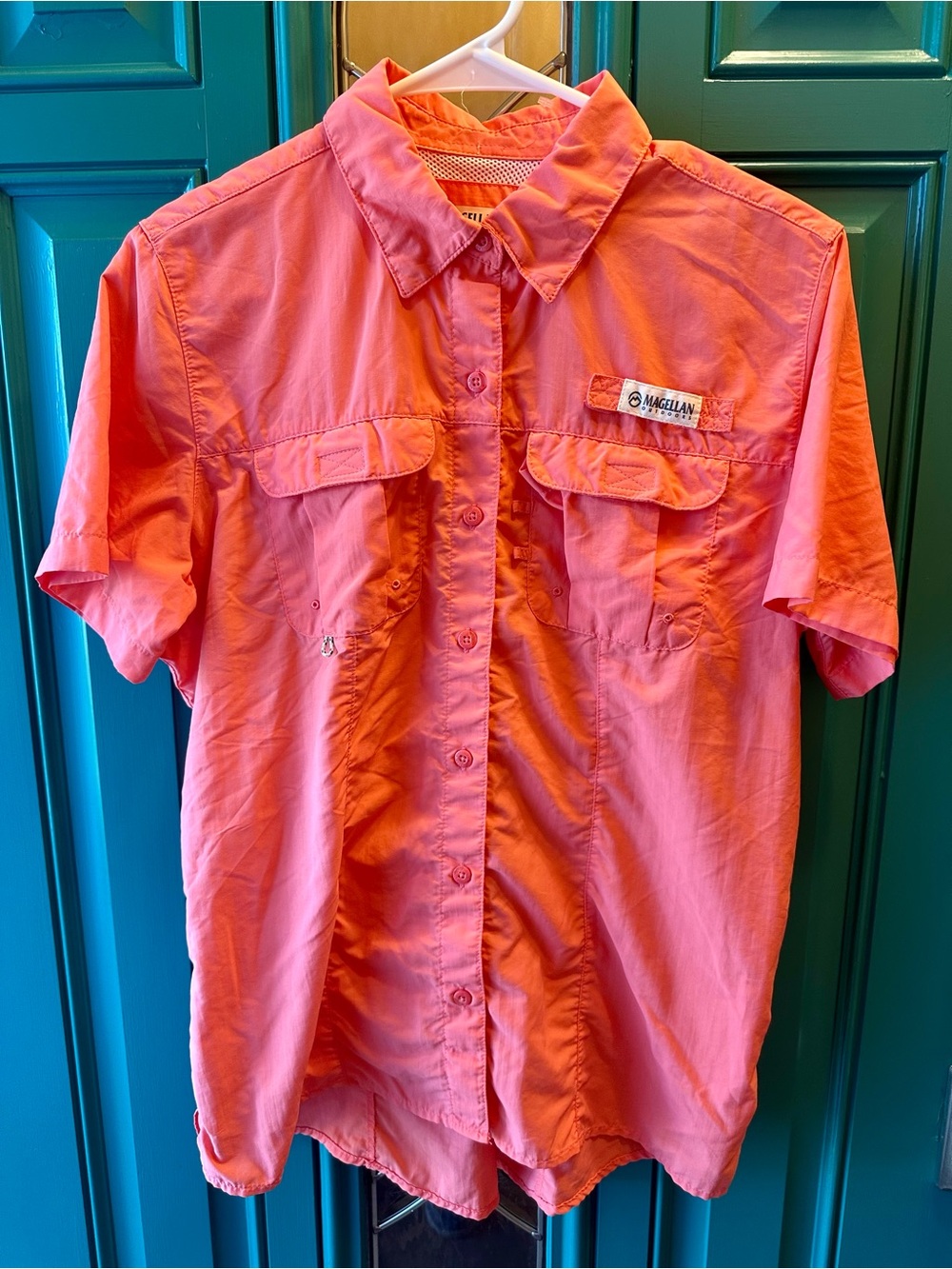 Magellan Coral Color Fishing Shirt Short Sleeve Mens Size Medium